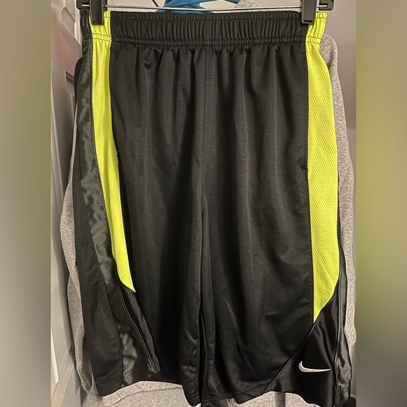 Youth XL Nike Basketball Shorts - Lot of 5 - Picture 3 of 6